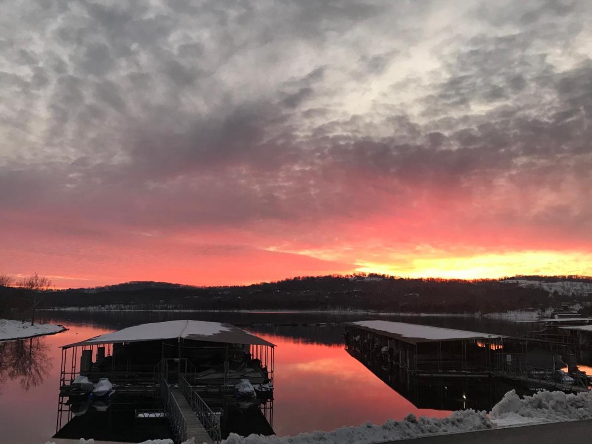Lakefront And Lake View Indian Point Condo With Boat Slip Branson Ngoại thất bức ảnh
