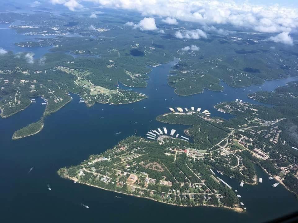 Lakefront And Lake View Indian Point Condo With Boat Slip Branson Ngoại thất bức ảnh
